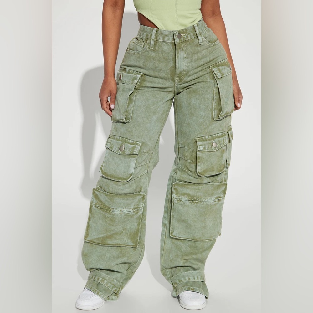 Fashion Nova - Billie Low Slung Cargo Jeans - Green